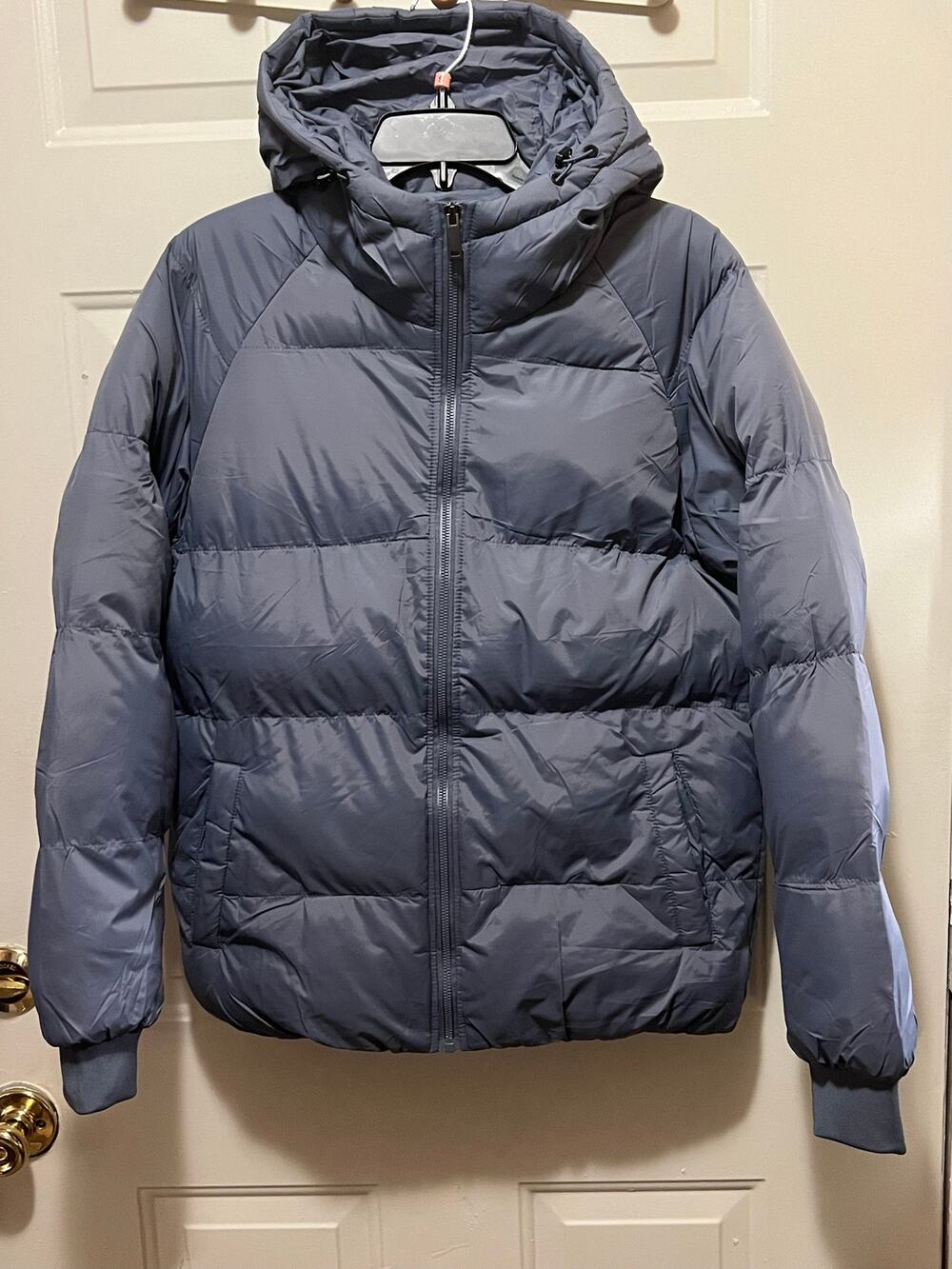 NWT Women's Medium Gray Hooded Puffer Jacket Winter Coat Full Zip 100% Polyester